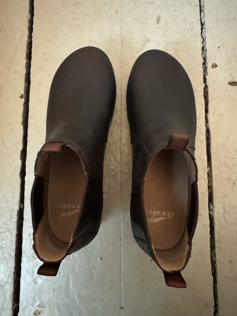 Dansko Women’s Becka Chelsea boot Chukka Boots Dark Brown Size 8